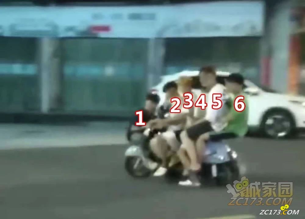 fc13f38618fee9c62aed66a30e905cd4.jpg