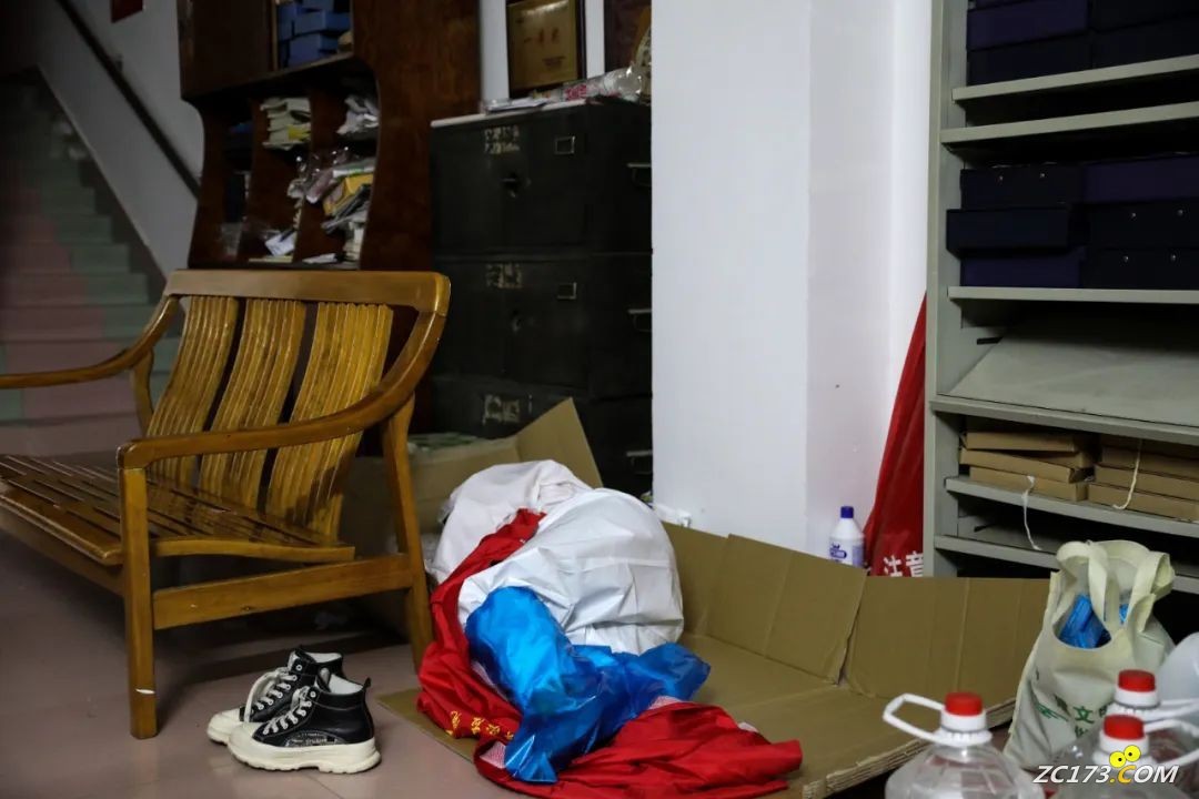 744fbc9433740f739323d00c18faecd9.jpg