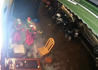 6217dad2b0de4d3bc929741a3b90a6a7.gif
