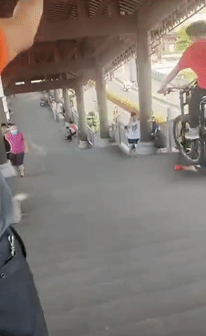 51ffaf20509808ba42285580e5de3f01.gif