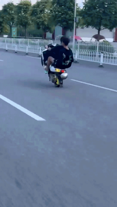 ad65a43e8192a23776a3821a276daad2.gif