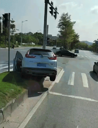 fd0f0246c5a063ec7e2f6bbeff57e58b.gif