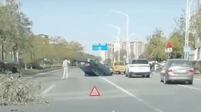942c49b61f3ad1fad29484e3f4561bf7.gif