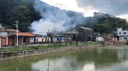 2484a6dd94ce44c6a70cb05a32ca5163.gif
