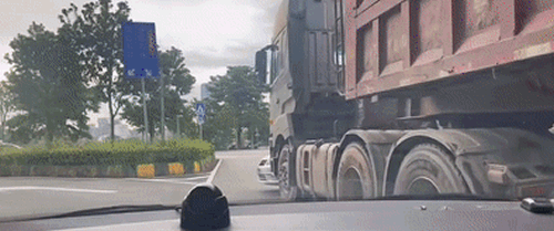 794d02cca72ae9afc6d81ce4d1a729a4.gif