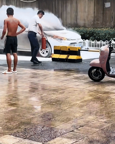 de36e463f6f5b5f2fc8cde04035d7587.gif