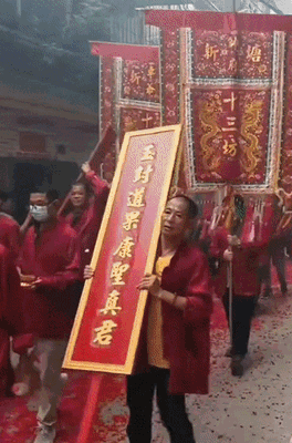95c19d597abb60fa27516369bd3b511f.gif