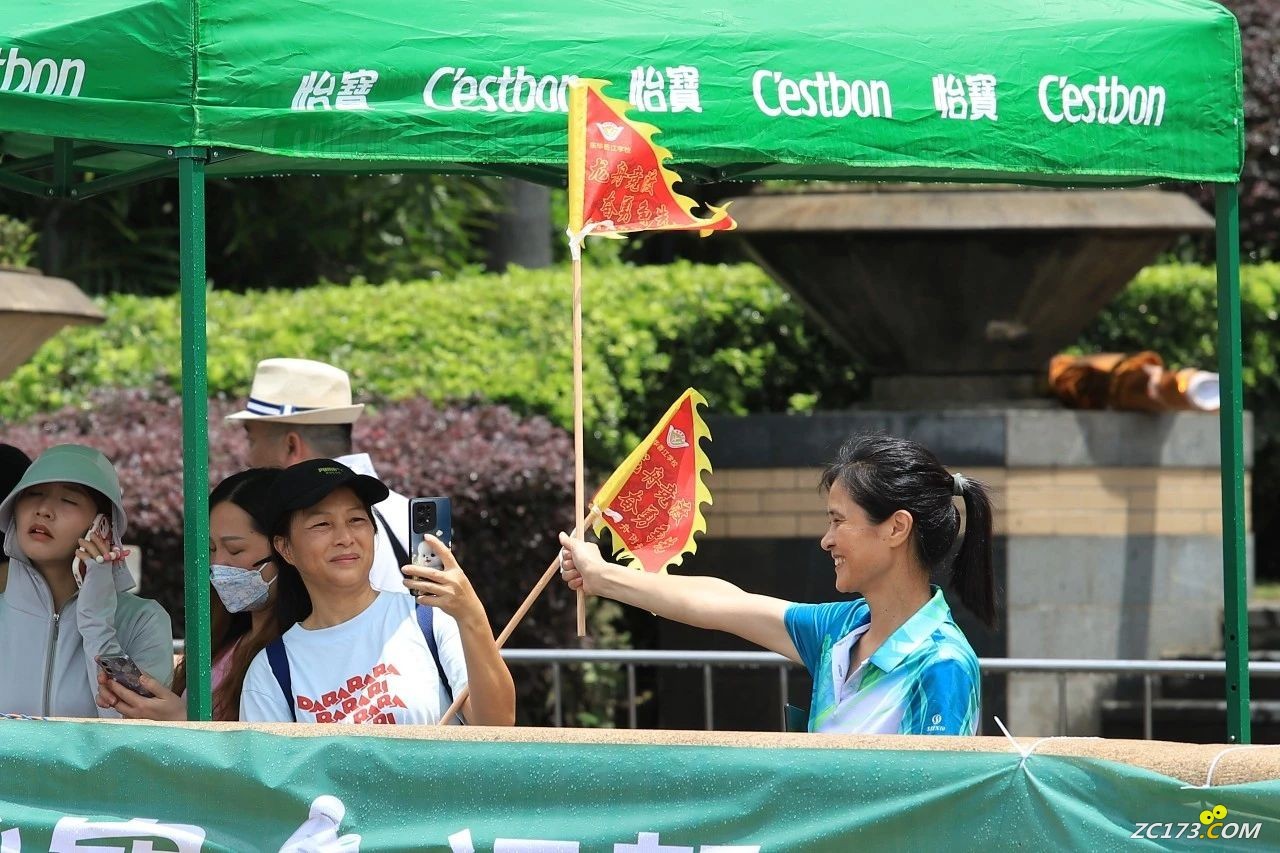 f8a986ab2a0dc14cc0b0d2bfad6445fb.jpg