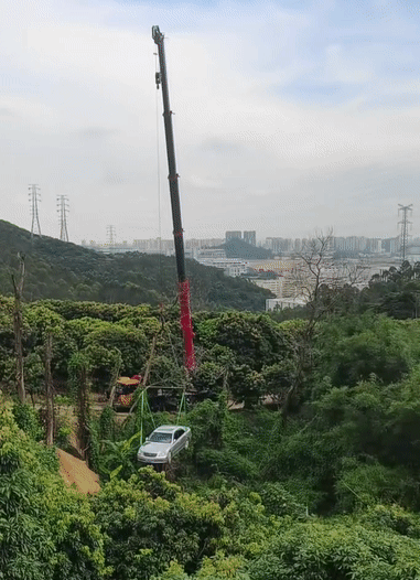 4ff76654b5fface17ee7fb0aead16e98.gif