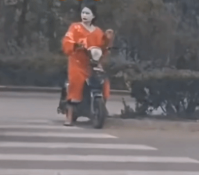 f5517238bc8366d9fc7d00ea6ba9c68a.gif