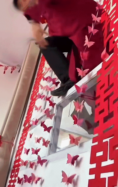 f43c1439b06ec8964606d6425a04e410.gif