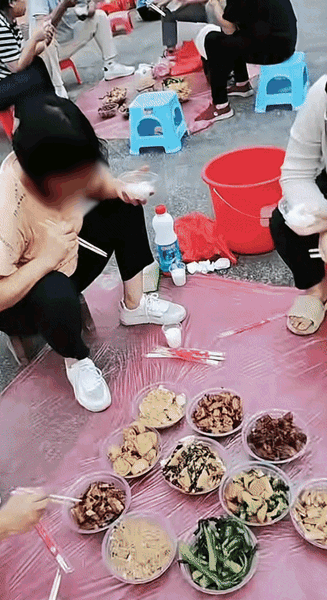 d8274172a882deb5f732ef9d4890930a.gif