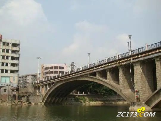 e0e180ac9b555d07a23d1690d95c0bb5.jpg