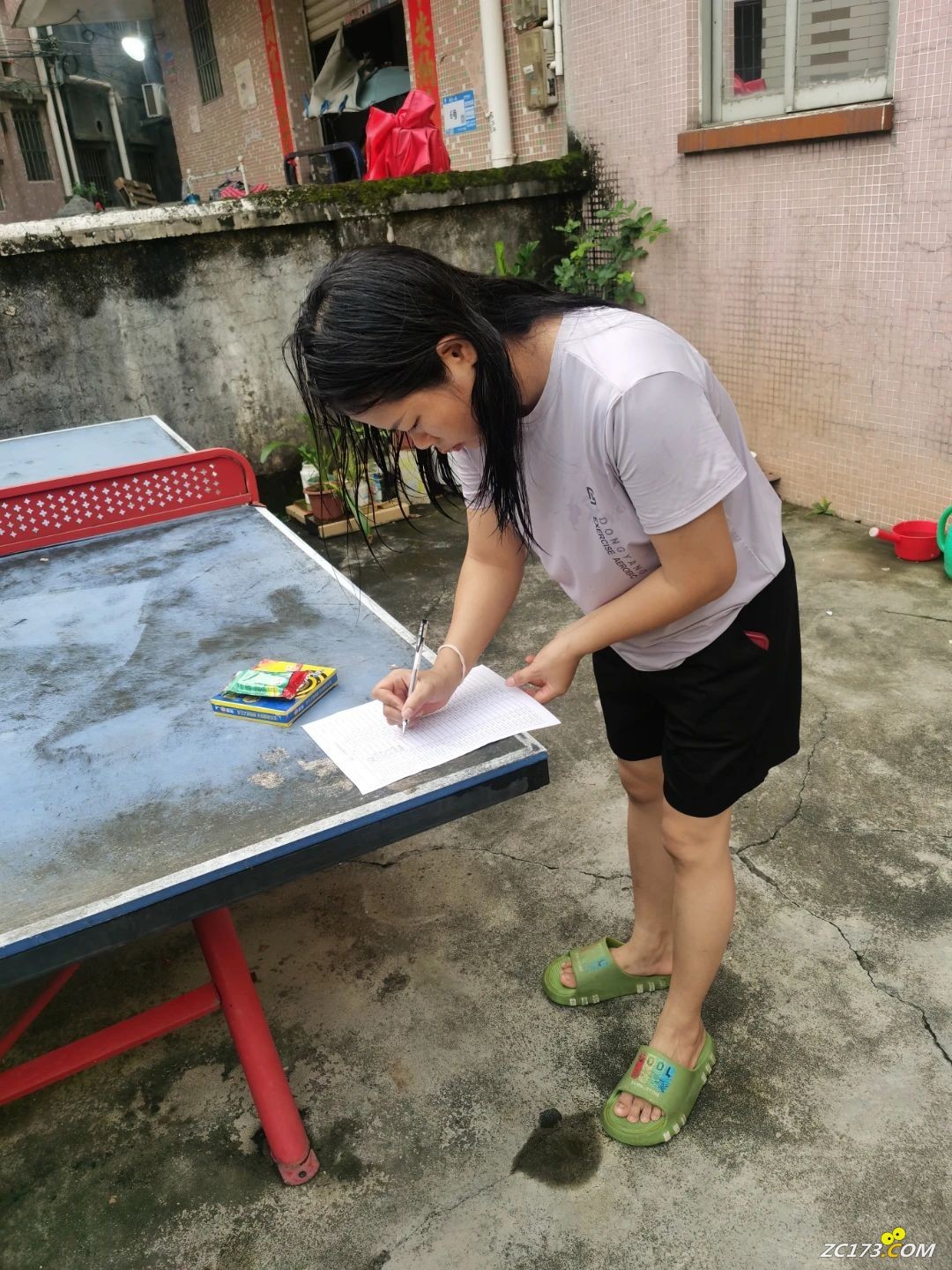 ffe18adec7210f72c0edcd2c4ffadbc0.jpg