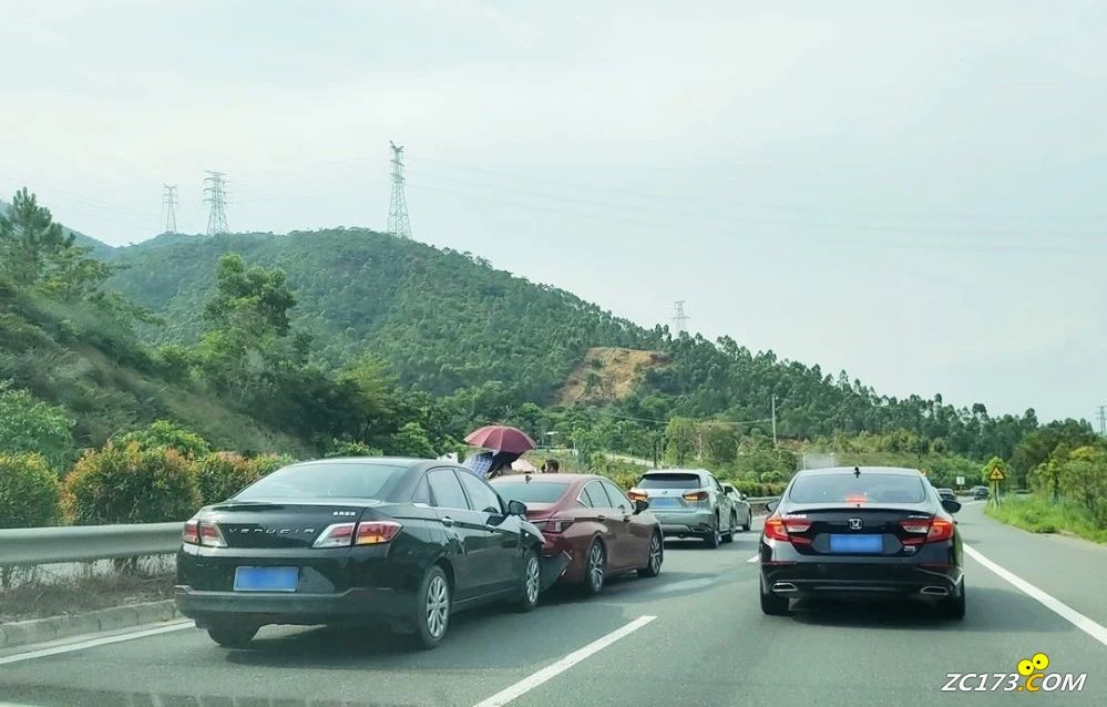 30ae8848c7519fb1f3384a3ca7783b71.jpg